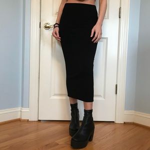SOLD: Black Bodycon Midi Skirt